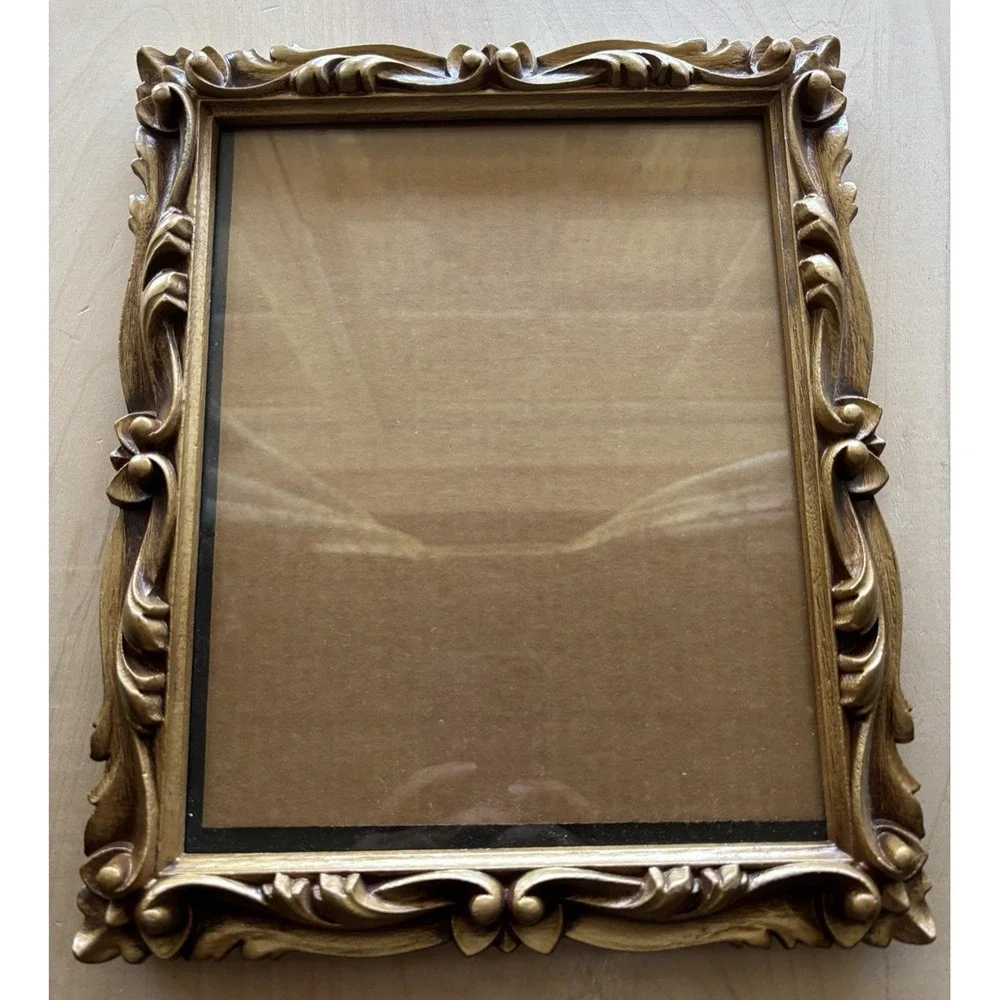 Vintage ICC Picture Frame Intercraft 1972 Rococo Faux Carved Wood 8 x 10